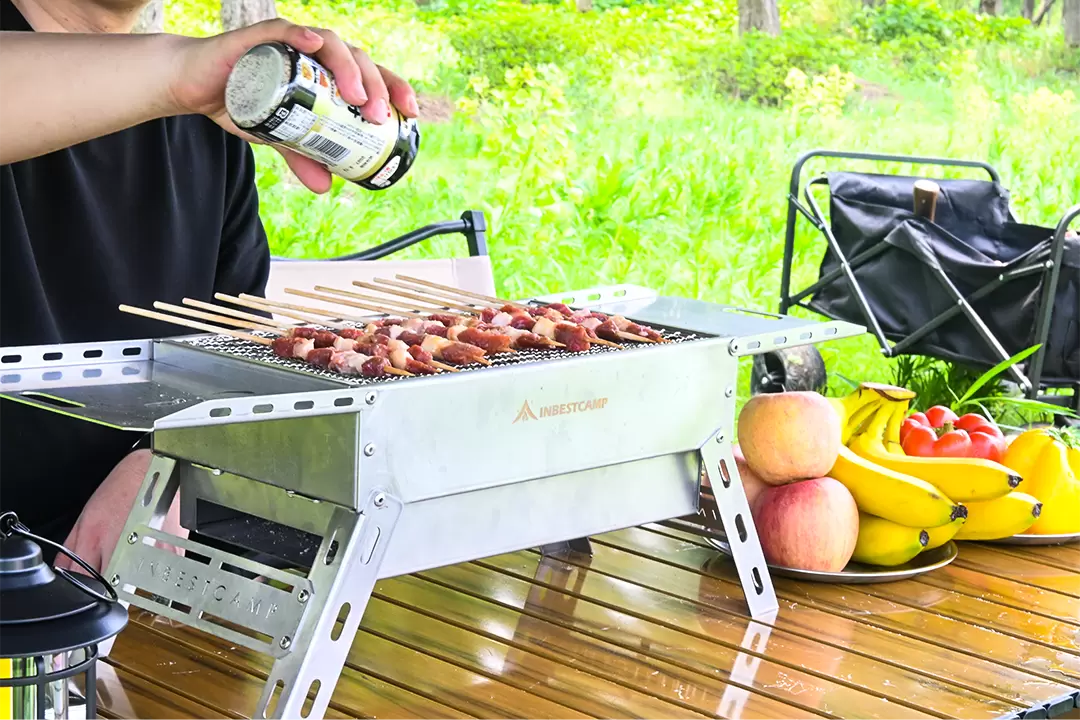 狭いスペースに最適な折りたたみ式炭火焼きグリル 狭いスペースに最適な折りたたみ式炭火焼きグリル