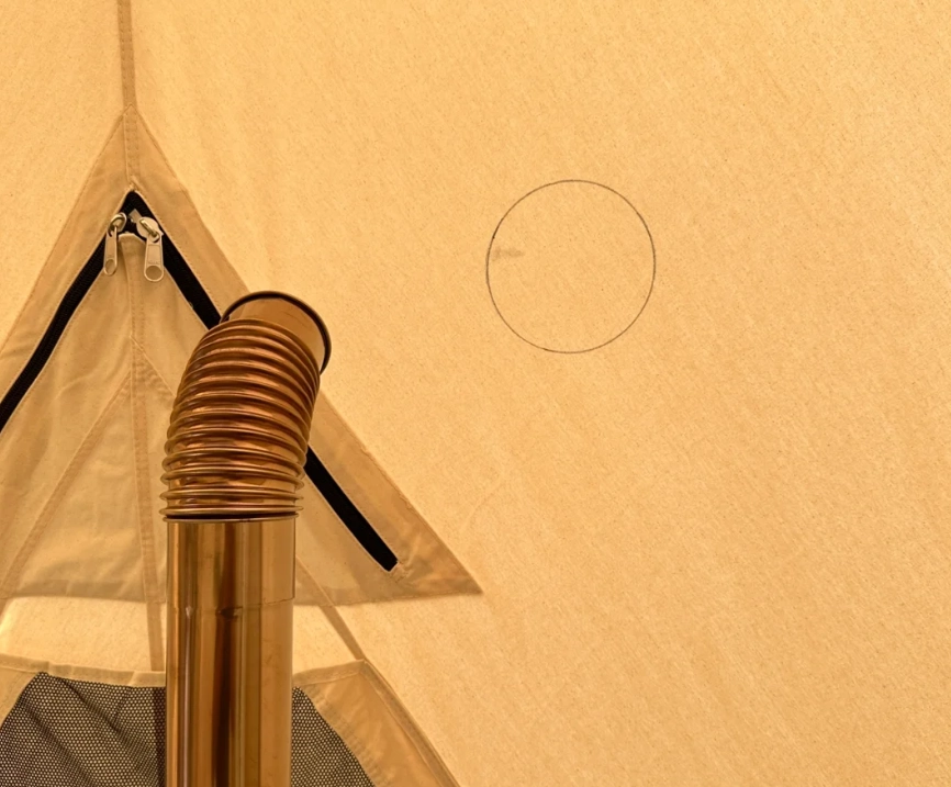 キャンバステントストーブに煙突パイプを取り付ける方法