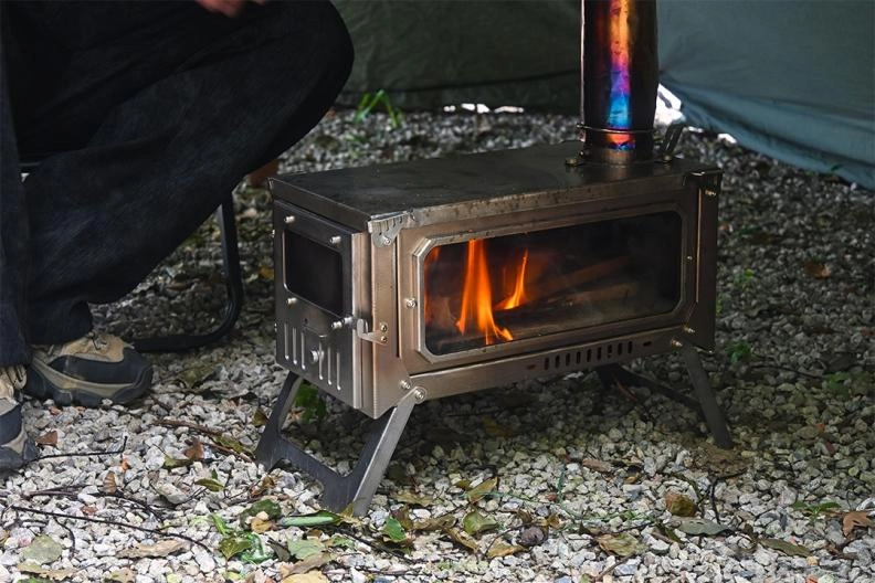 15ポンド以下の超軽量折りたたみテントストーブ