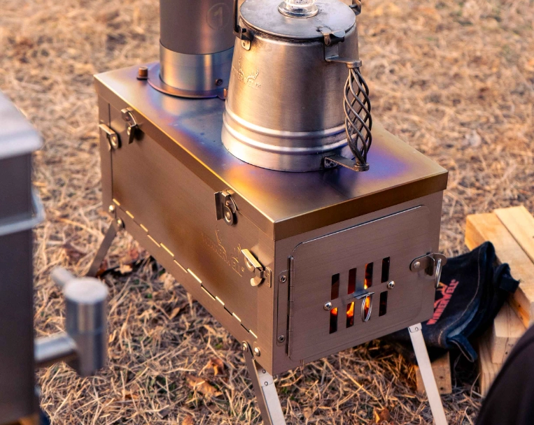 15ポンド以下の超軽量折りたたみテントストーブ